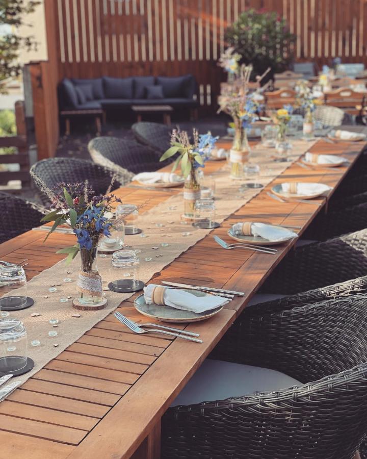 Hotel & Restaurant Gruener Baum Merzhausen Екстериор снимка