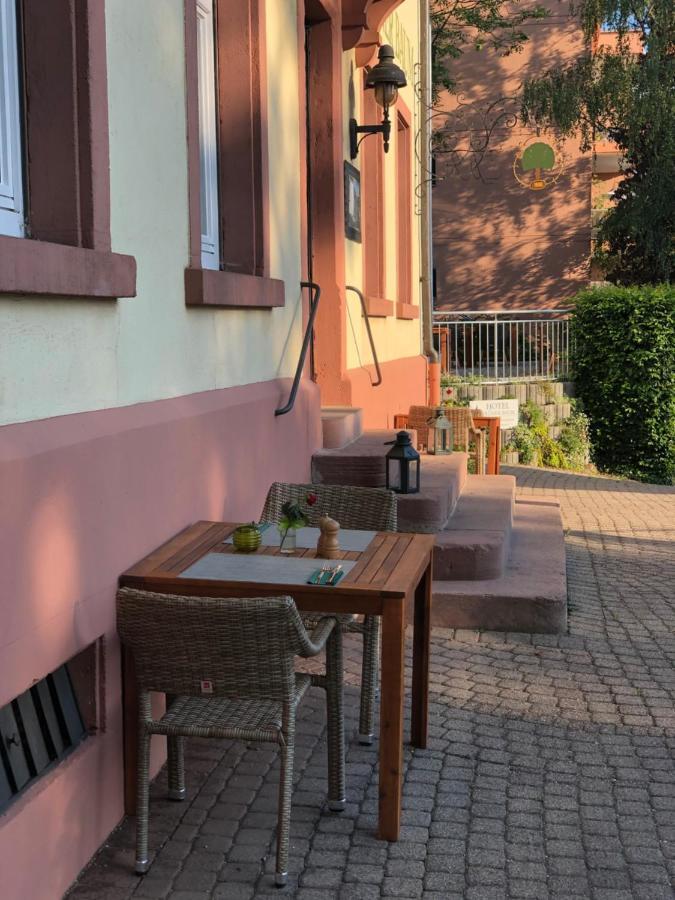 Hotel & Restaurant Gruener Baum Merzhausen Екстериор снимка